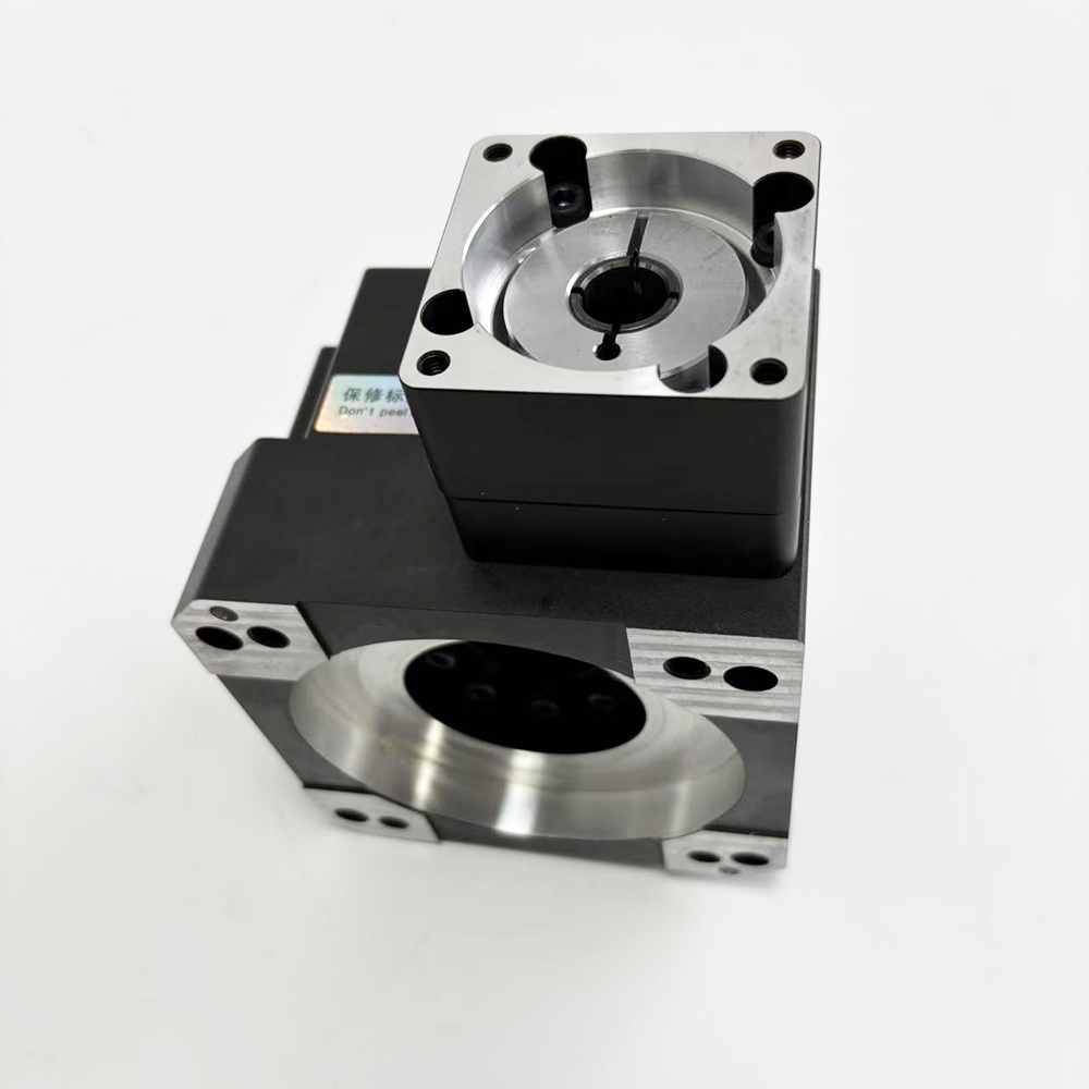 Precision Right-Angle CNC Univ - Servo Motor recension och pris